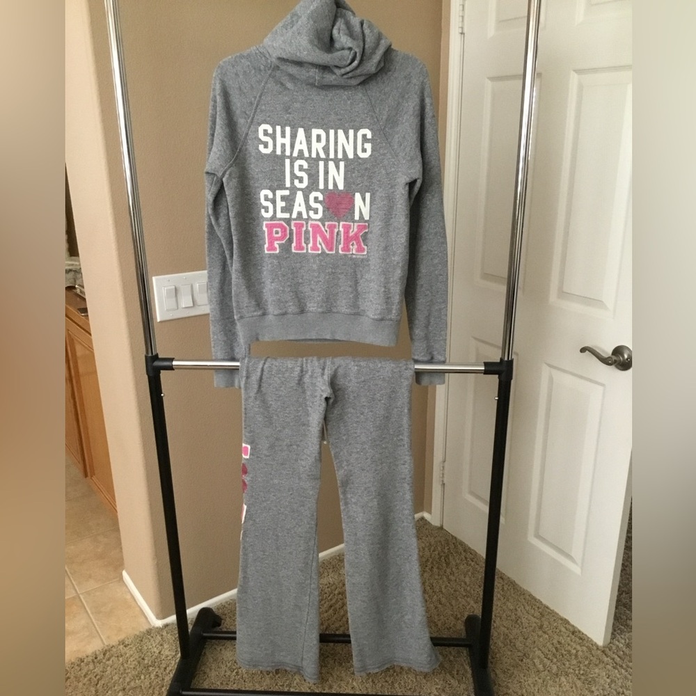 Victoria's Secret PINK Festive Sweatsuit | Size XS & S